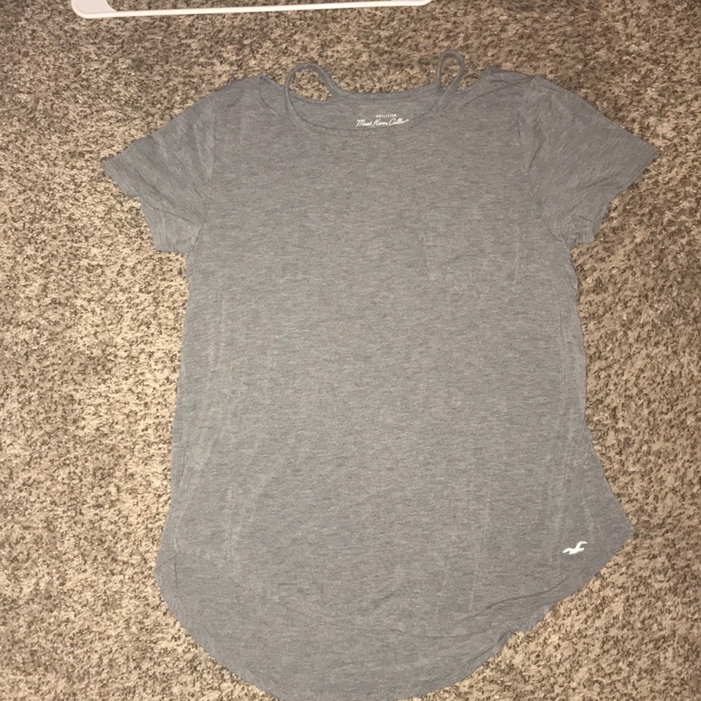 Super comfy Hollister shirt !